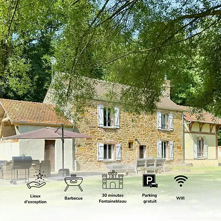 Holiday home De La Faisanderie La Chapelle-Rablais