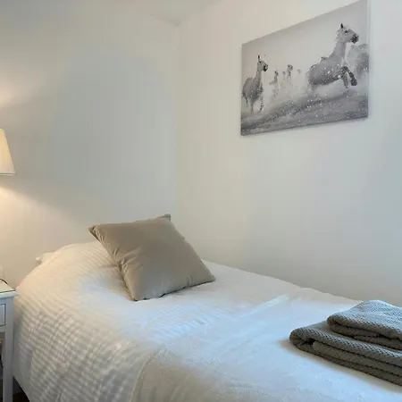 Holiday home De La Faisanderie La Chapelle-Rablais